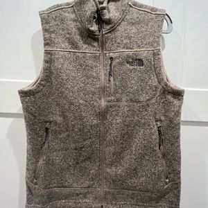 North Face men’s neutral vest. Size large.